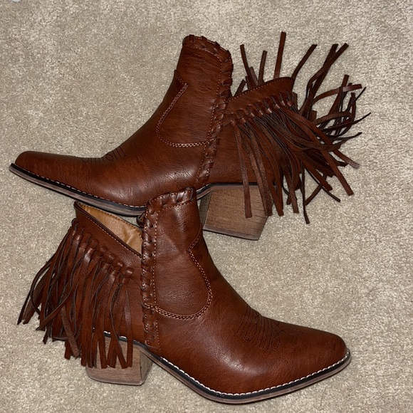 Worn once, Natural Reflections, size 7.5 brown - Picture 2 of 3